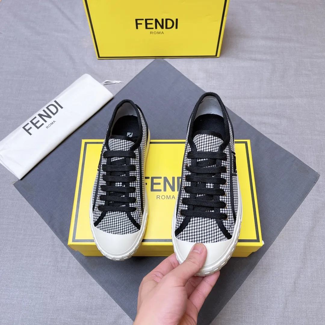 P380 men's shoes 💰Fendǐ Domino sneakers with jacquard FF pattern, embossed FF pattern on the toe, canvas upper, TPU customized outsole Size: 38-45 (customized for 45) No. 018
